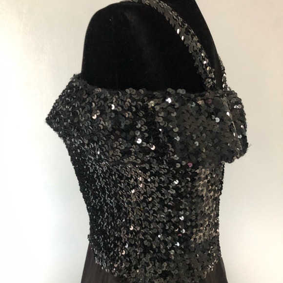 Dress - Picture 7 of 14